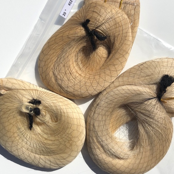 Extensions - Blonde Hair Colors - Picture 6 of 11